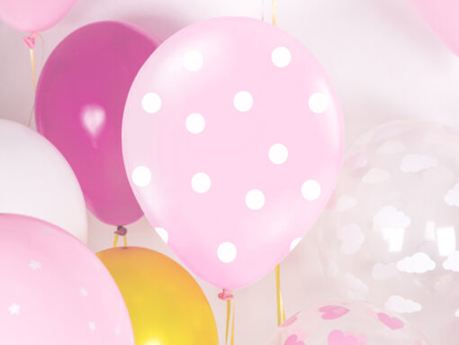 Latexballone Baby Pink mit weißen Punkten – Bild 2