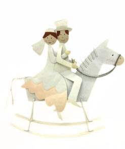 Metallschaukelpferd mit Brautpaar