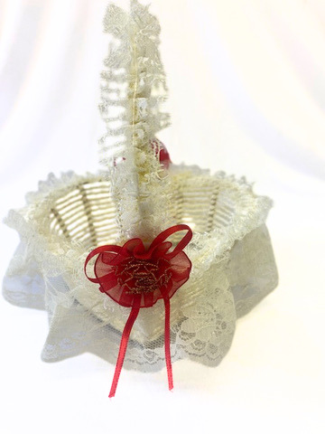 Herzkörbchen für Streublumen, beige/rot